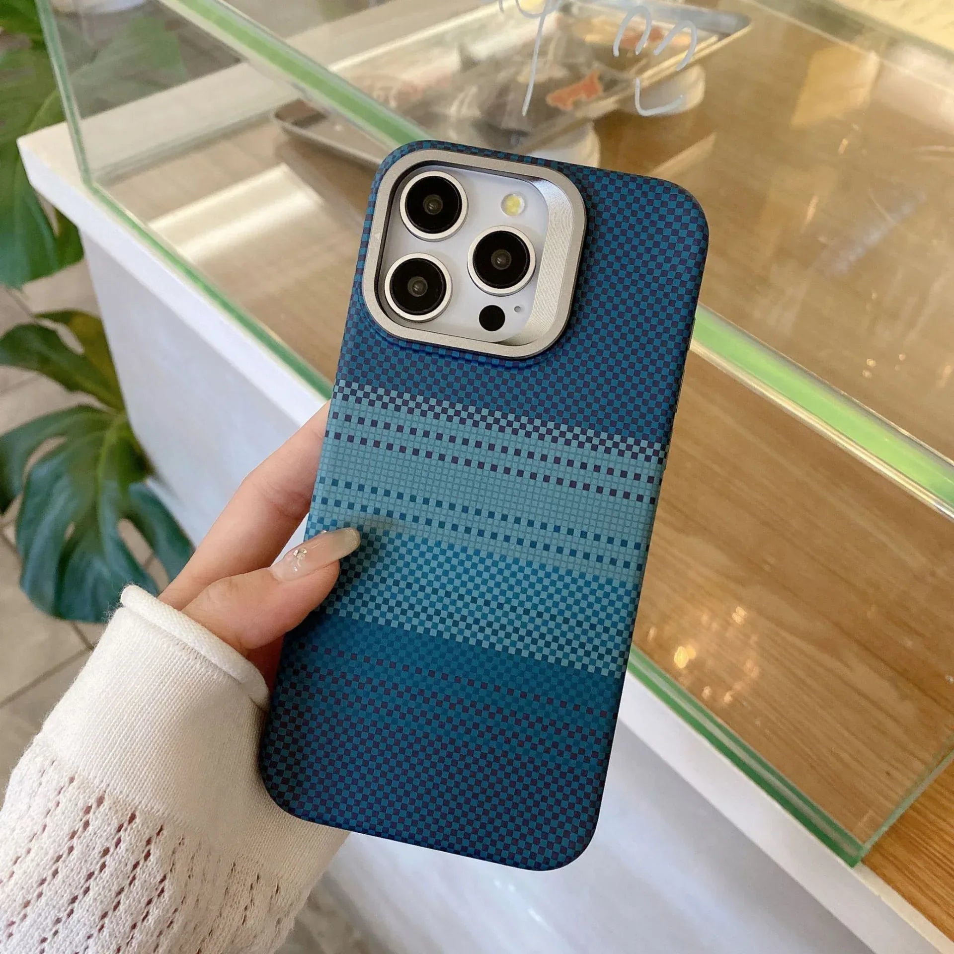 Magnetic Metal Lens Holder iPhone Case - Viexta