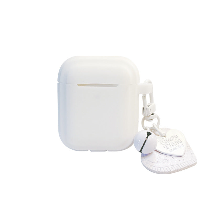 gentle-milky-white-pendant-airpods-protective-cover