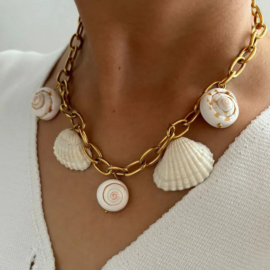 Stylish Metal Chain Conch Shell Necklace - Viexta