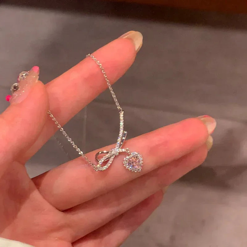 18k Bow Love Necklace - Viexta