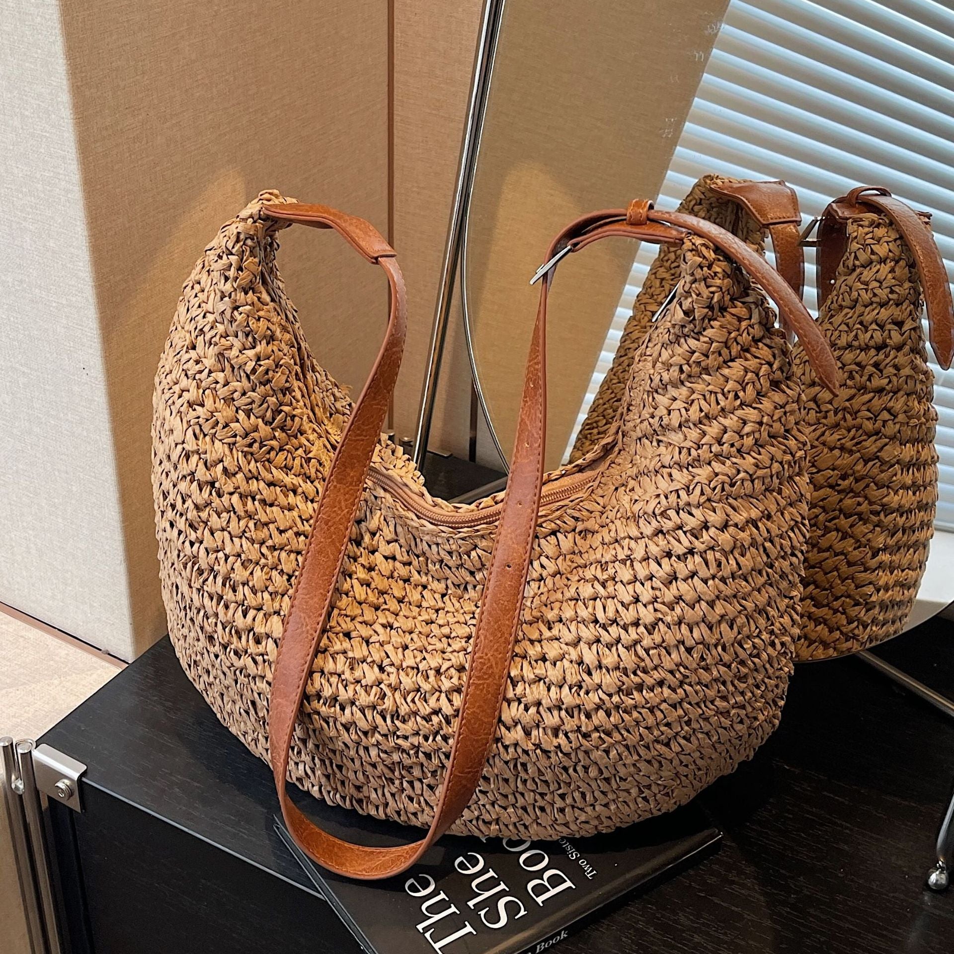 Casual Large Capacity Handmade Straw Shoulder  Purse