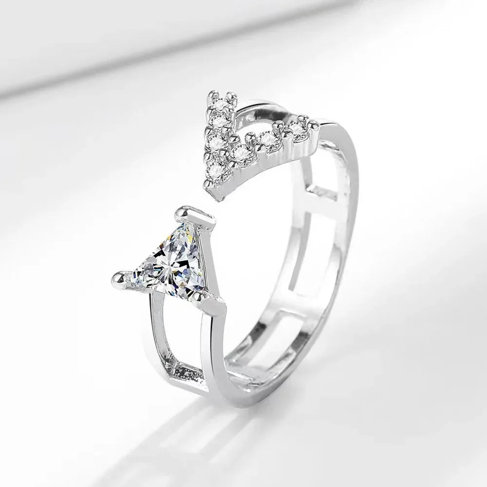 Letter Texture Zircon Ring - Viexta