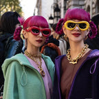 Stylish One-piece Sunglasses With Wide Brims