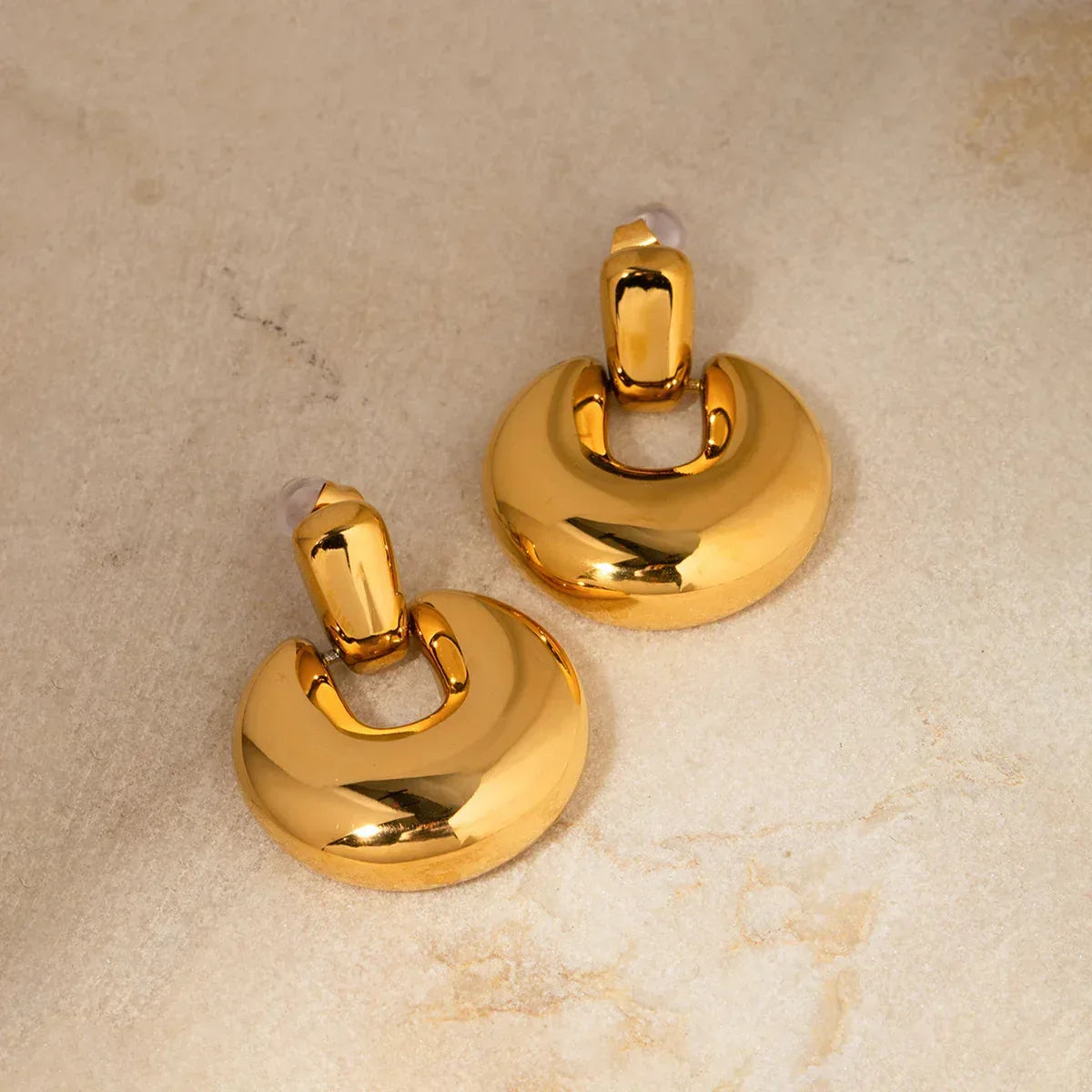 Hypo-allergic Round Studs - Viexta