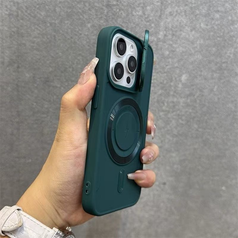 lens-cover-magnetic-suction-iphone-case