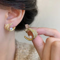 Leaf Micro Inlaid Pearls Earrings - Viexta