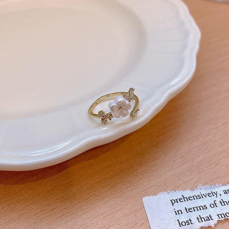 Micro Set Crystal Zircon Pearl Ring - Viexta