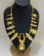 Exaggerated Hammered Texture Sparkling Rhinestone Insect Choker Necklace