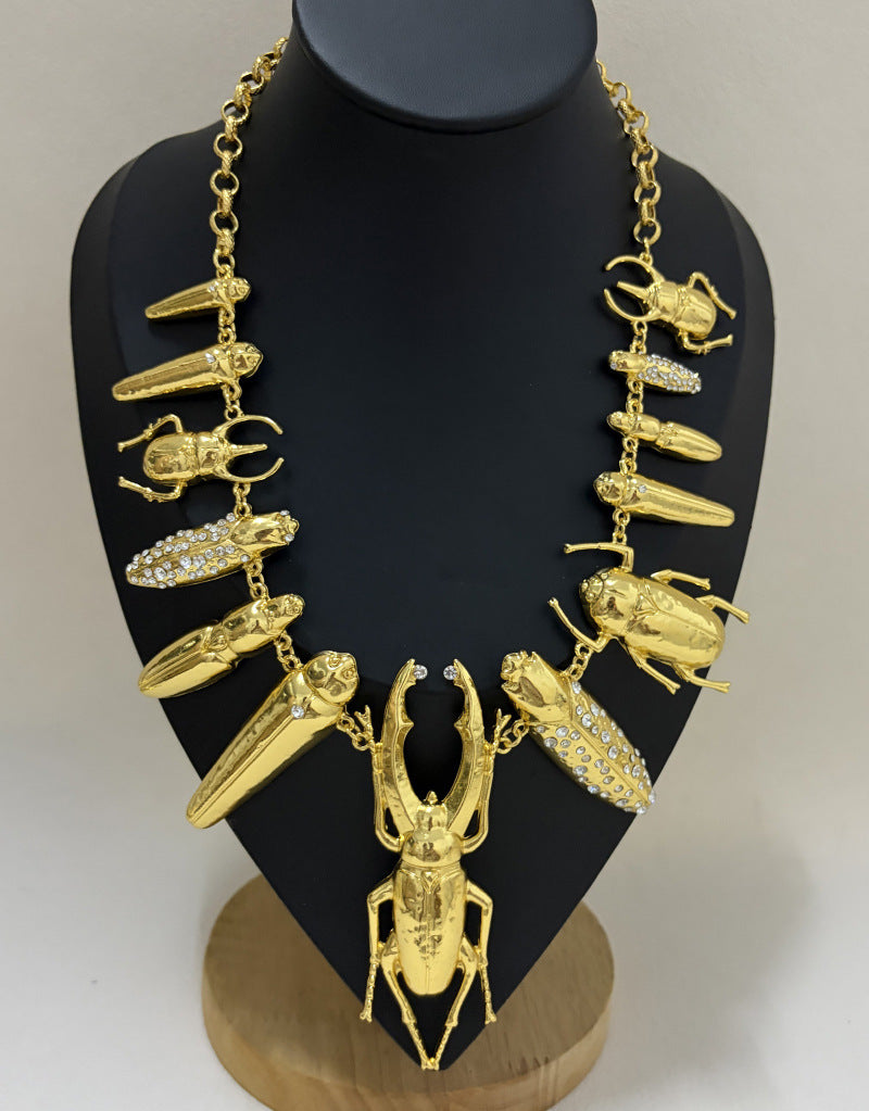 Exaggerated Hammered Texture Sparkling Rhinestone Insect Choker Necklace