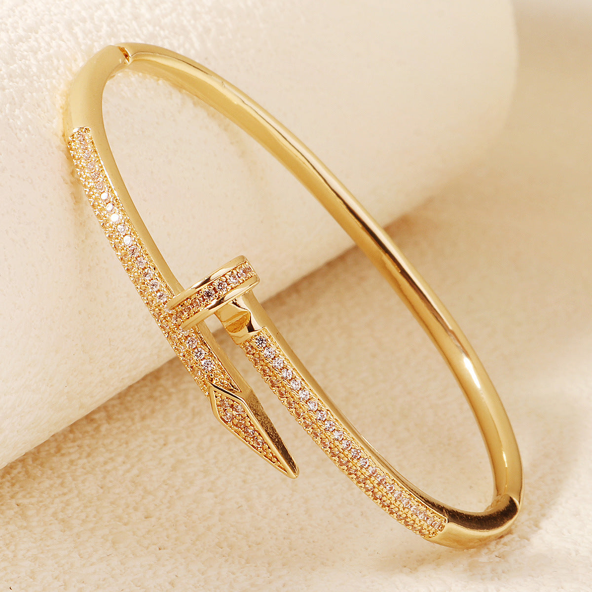 V Gold Classic Full Rhinestone Stud Bracelet with Diamond-Encrusted Ends, Thick 18K Rose Gold Plated, Luxury Couple Bracelet