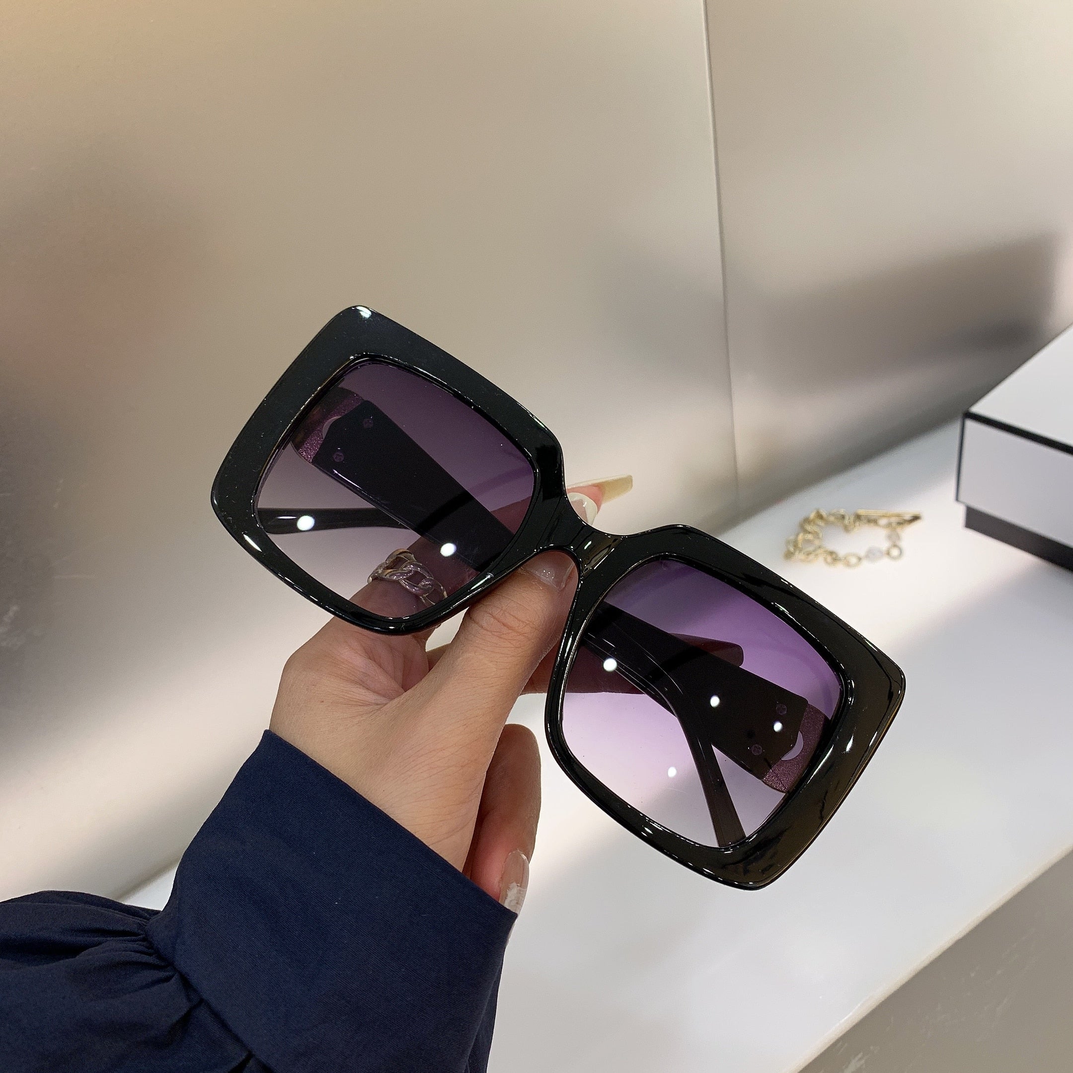 Oversized Square Sunglass