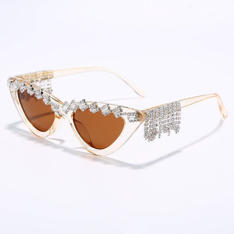 Metal Hinge Personality Fashion Cat Eye Sunglasses Transparent Ocean Piece Triangle Handmade Rhinestone Sunglasses Sunglasses