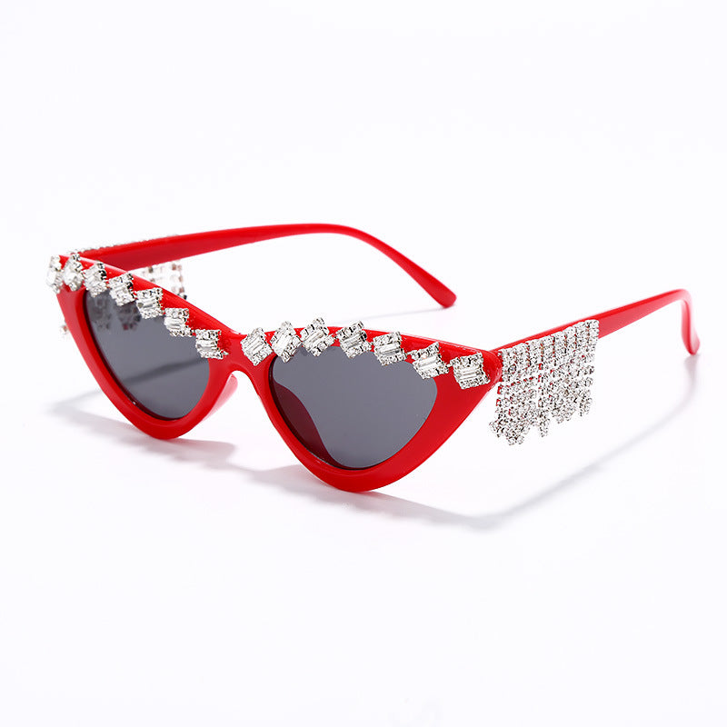 Metal Hinge Personality Fashion Cat Eye Sunglasses Transparent Ocean Piece Triangle Handmade Rhinestone Sunglasses Sunglasses