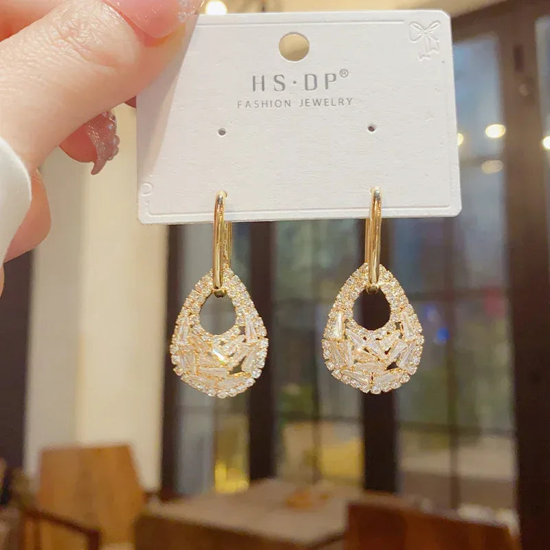 Zirconium Water Drops A Two-ear Buckle Stud - Viexta