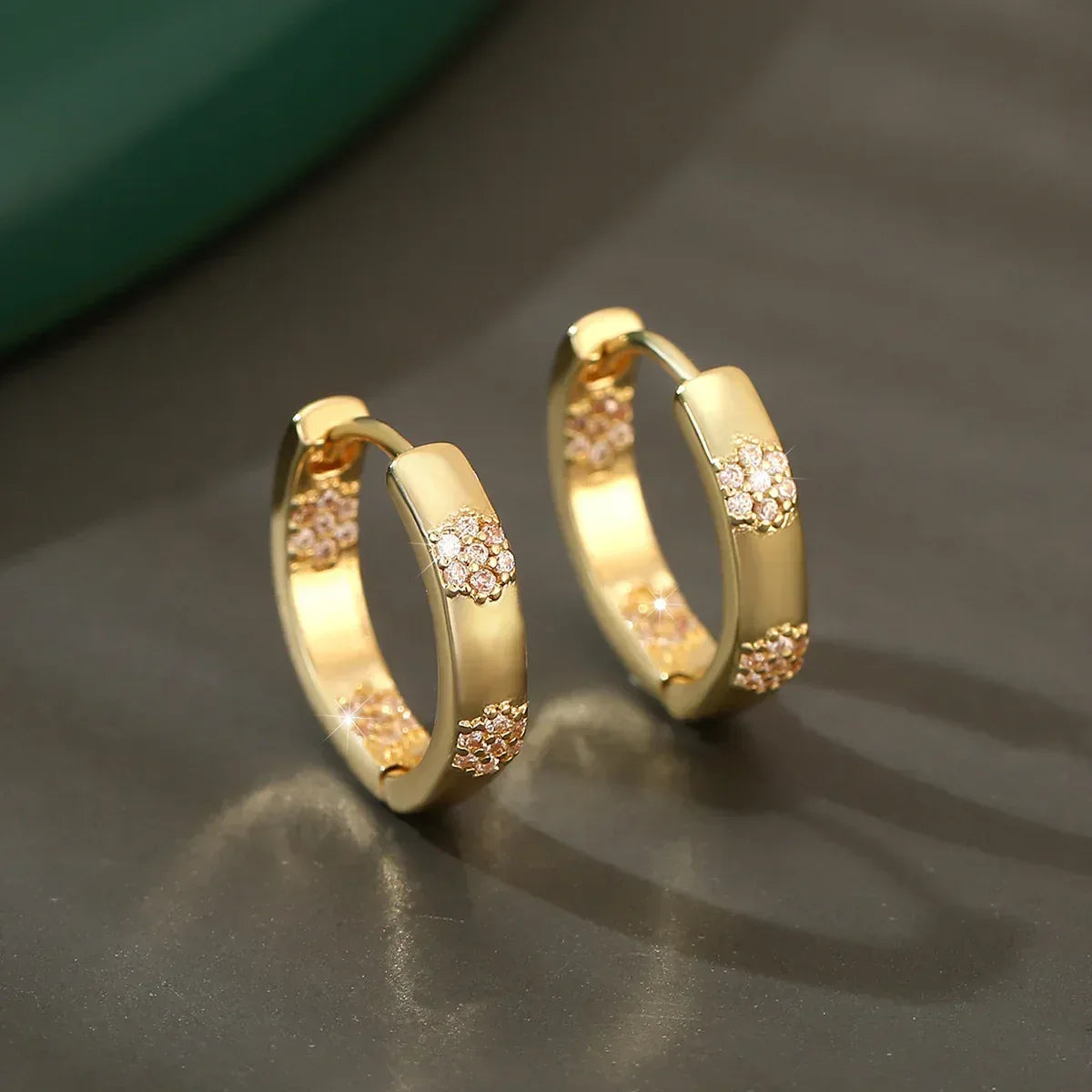 retro-matching-round-ear-clip-earrings - Viexta