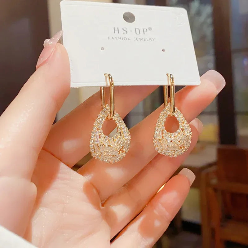 Zirconium Water Drops A Two-ear Buckle Stud - Viexta