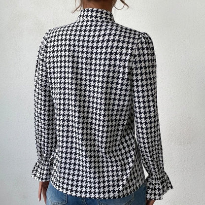 Houndstooth V-neck Long Sleeve Top