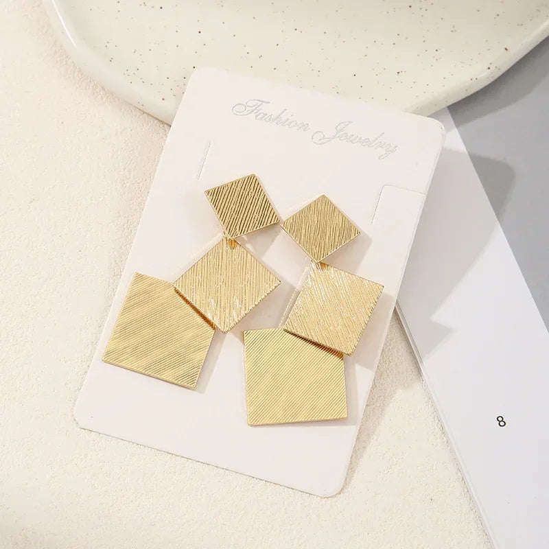 Exaggerated Leaves Layered Earrings - Viexta