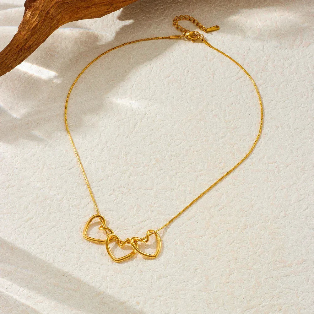 Simple Gold-plated Love Stainless Steel Necklace - Viexta
