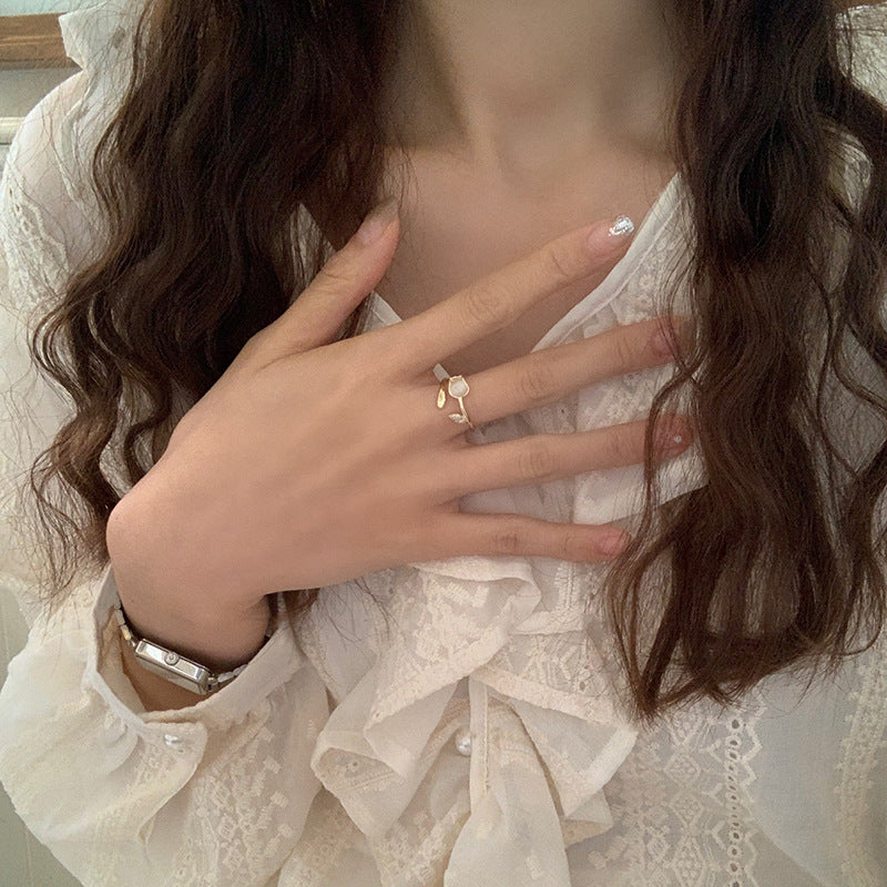 Tulip Light Luxury Opal Ring