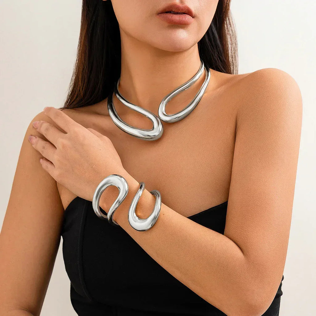 Glossy Ring Retro Hollow Bracelet/Necklace - Viexta