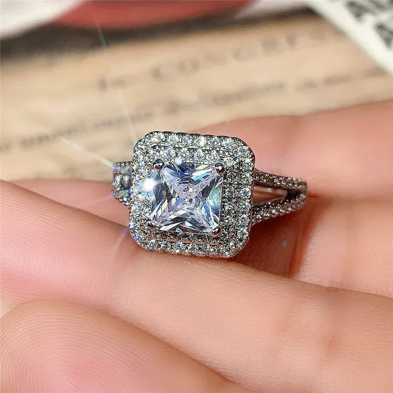 Women's Aesthetic Engagement Ring - Viexta