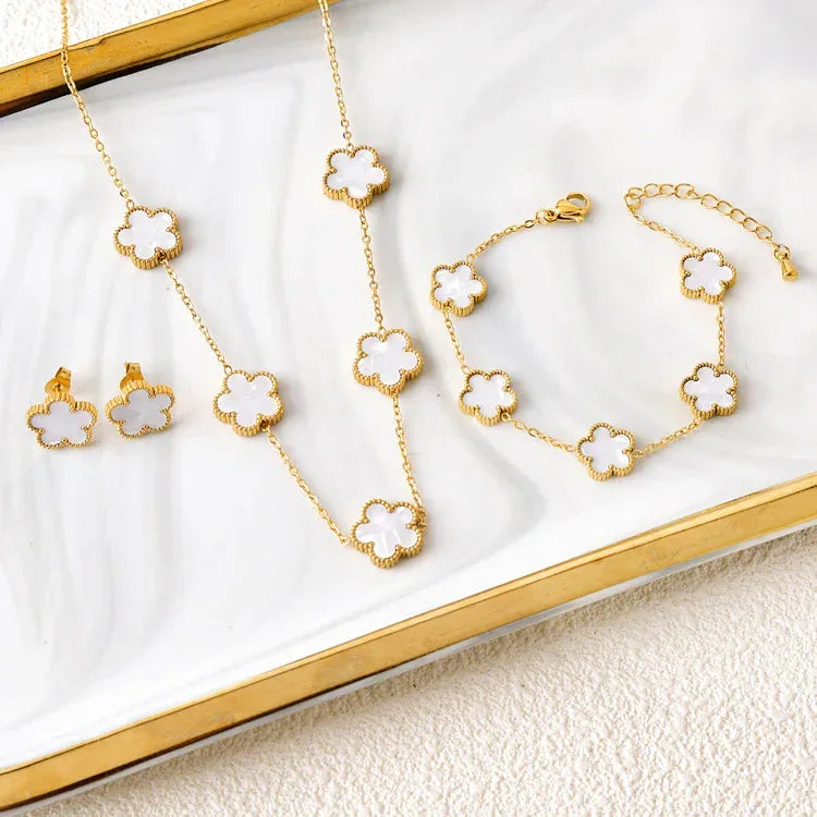 Five-leaf Flower Necklace Set - Viexta