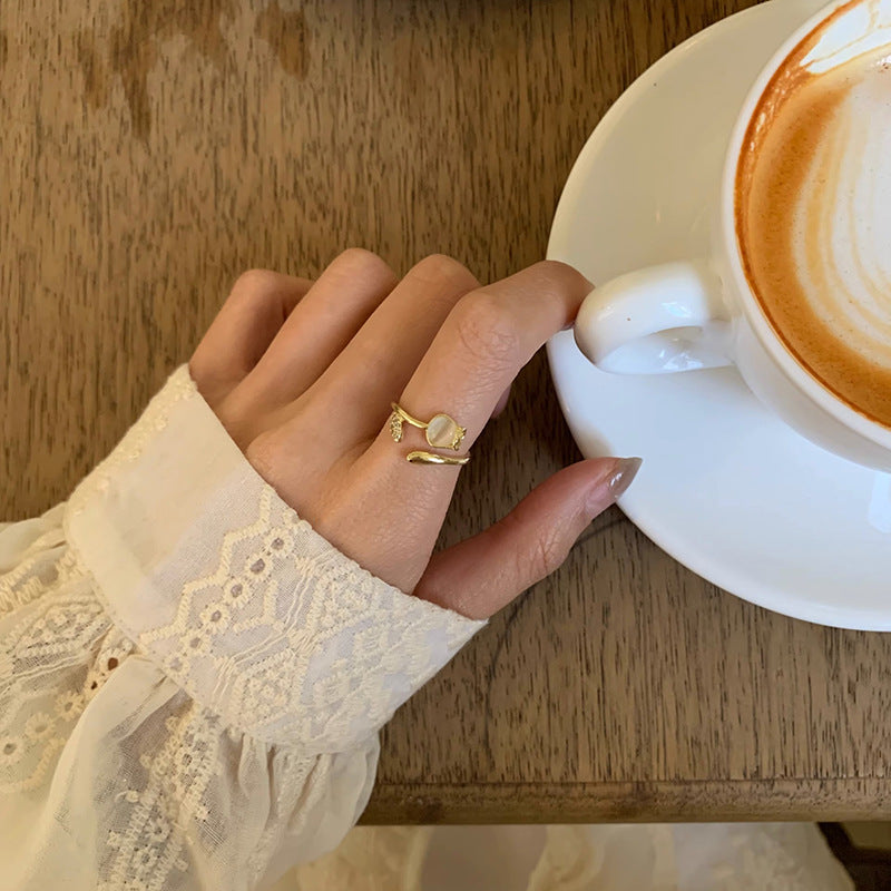 Tulip Light Luxury Opal Ring