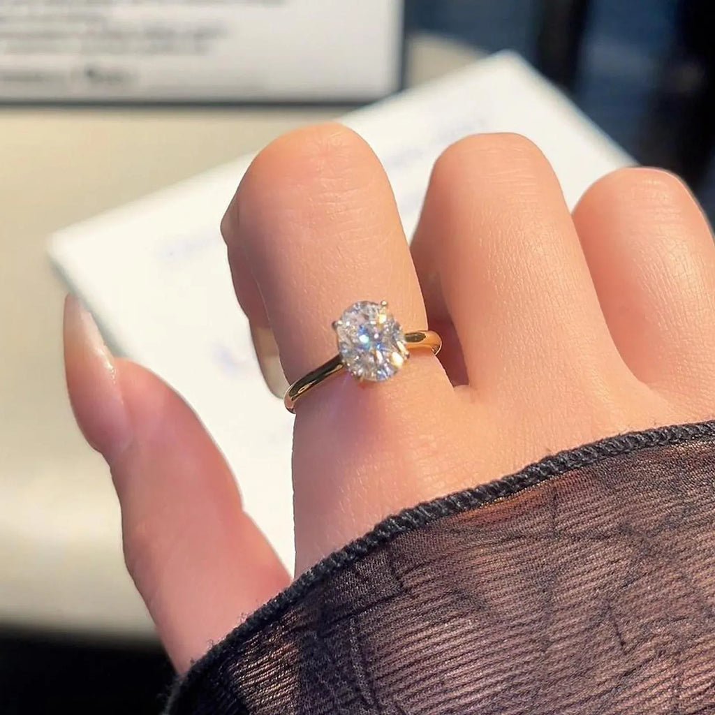 14K Gold High-grade Oval Zircon Ring - Viexta