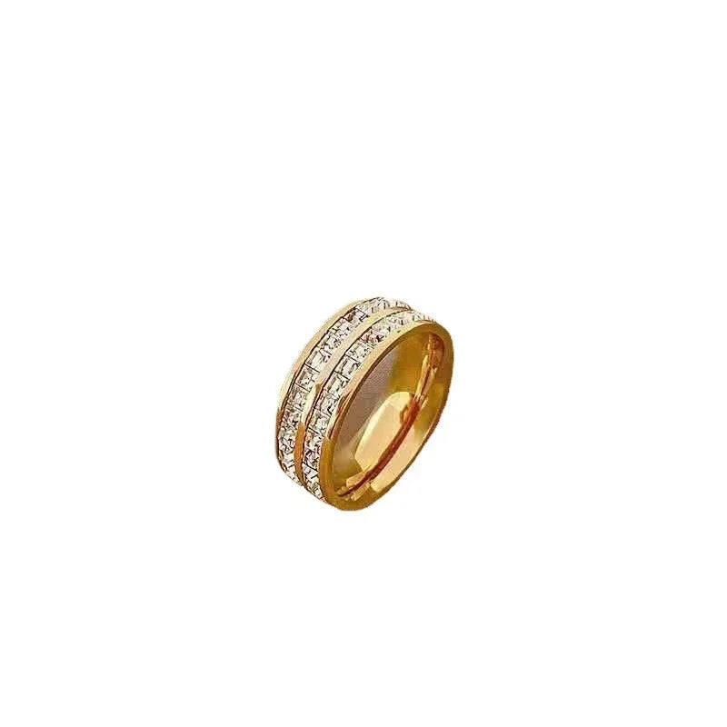 Single Row Square Diamond Ring - Viexta