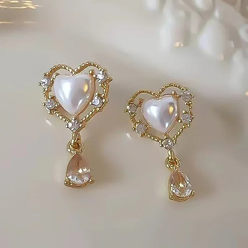 Vintage Pearl Love Heart Stud Earrings - Viexta