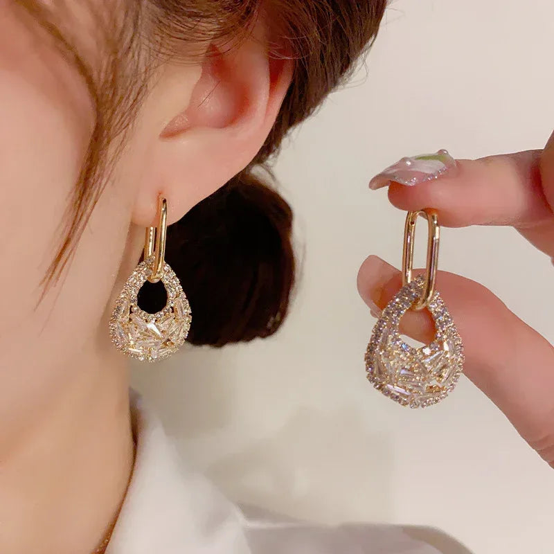 Zirconium Water Drops A Two-ear Buckle Stud - Viexta