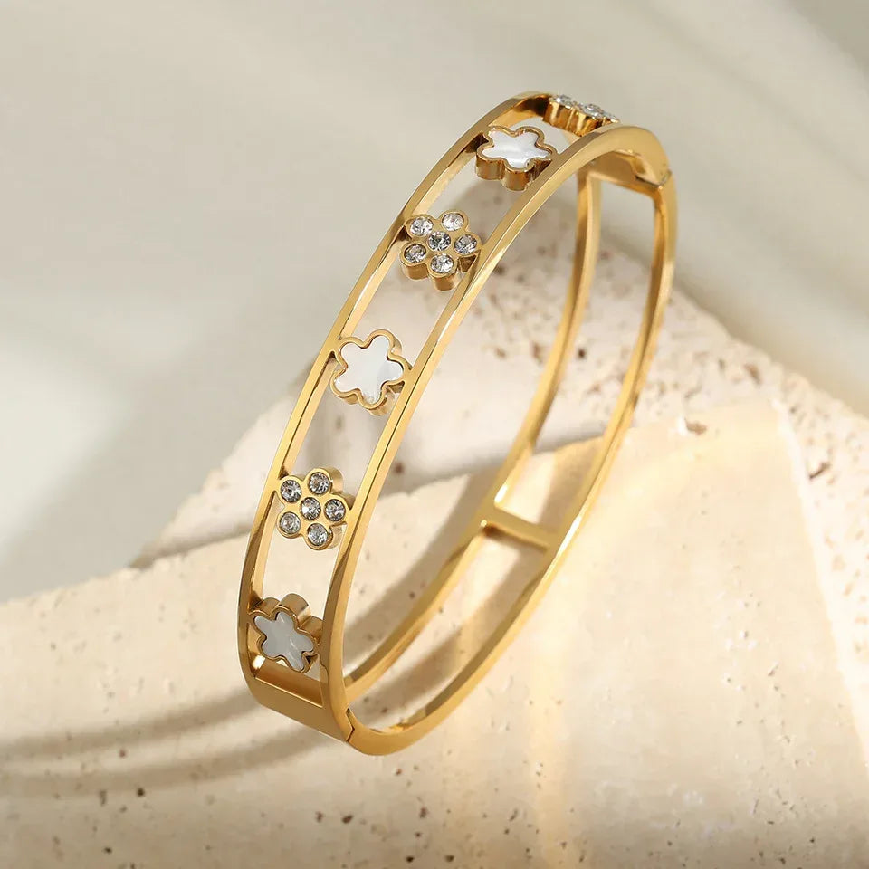 Multi-Diamond Five-leaf Kada - Viexta