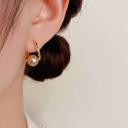 Champagne Pearl Ear Clip