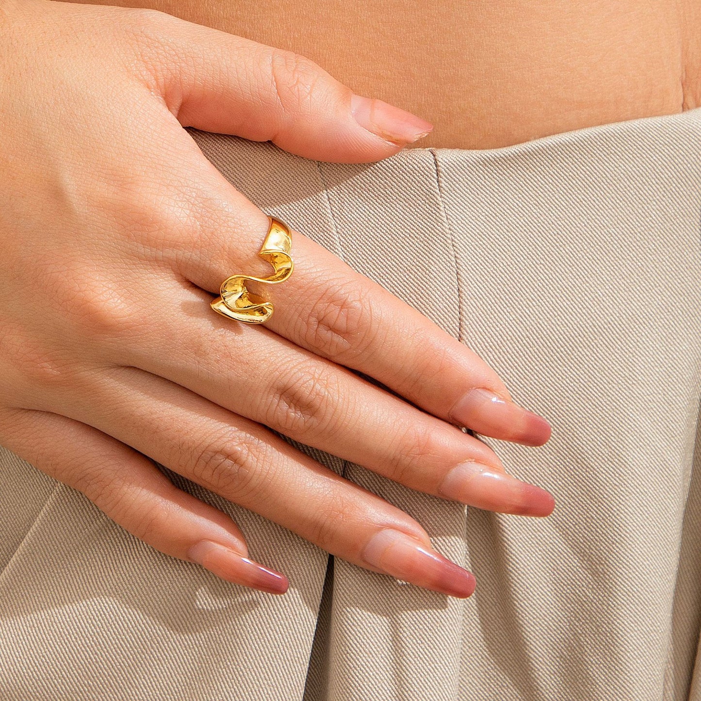 Liquid Lava Curved Ring