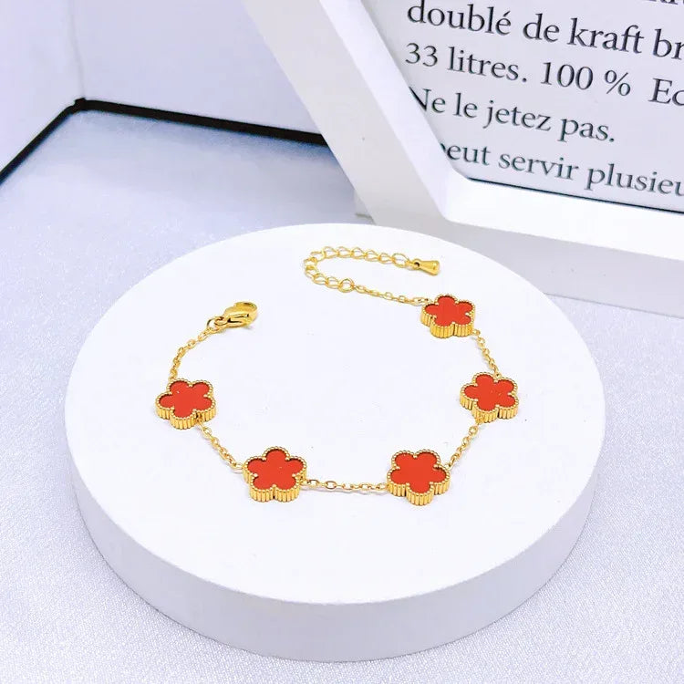 Five-leaf Flower Necklace Set - Viexta