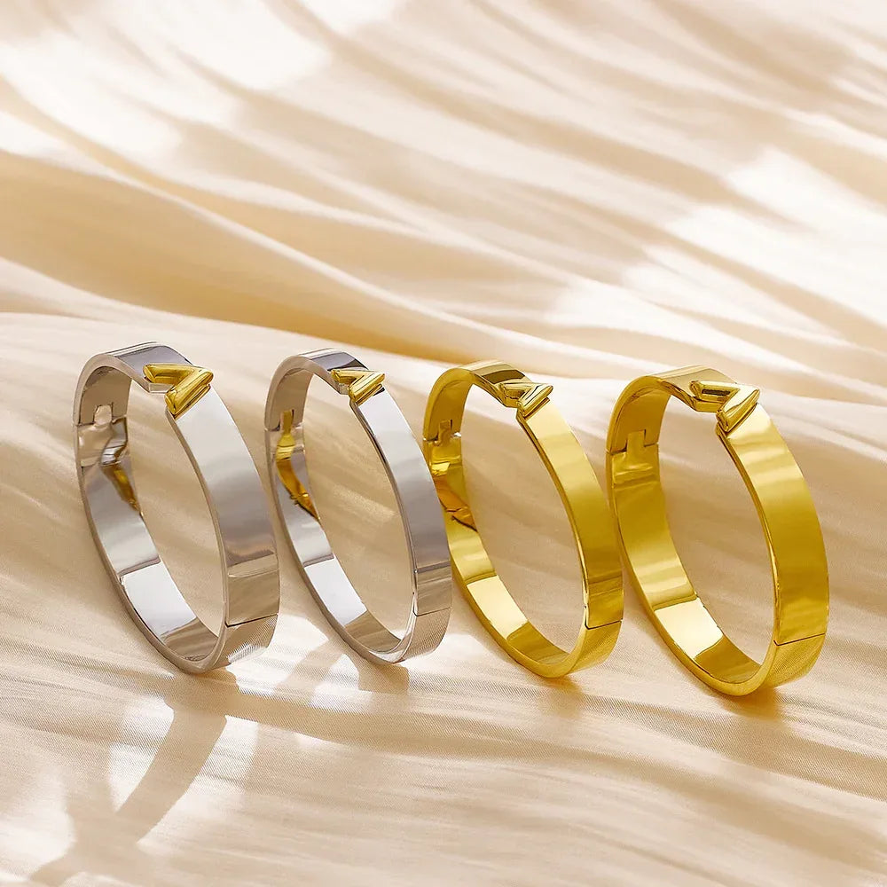 V-shaped Wide Couple Bracelet - Viexta