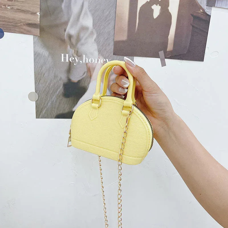 Shell Crossbody Chain Handbag - Viexta