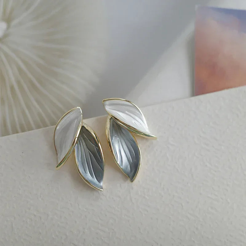 Leaf-shaped Earring - Viexta