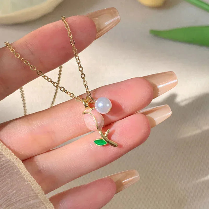 Tulip Pearl Necklace - Viexta