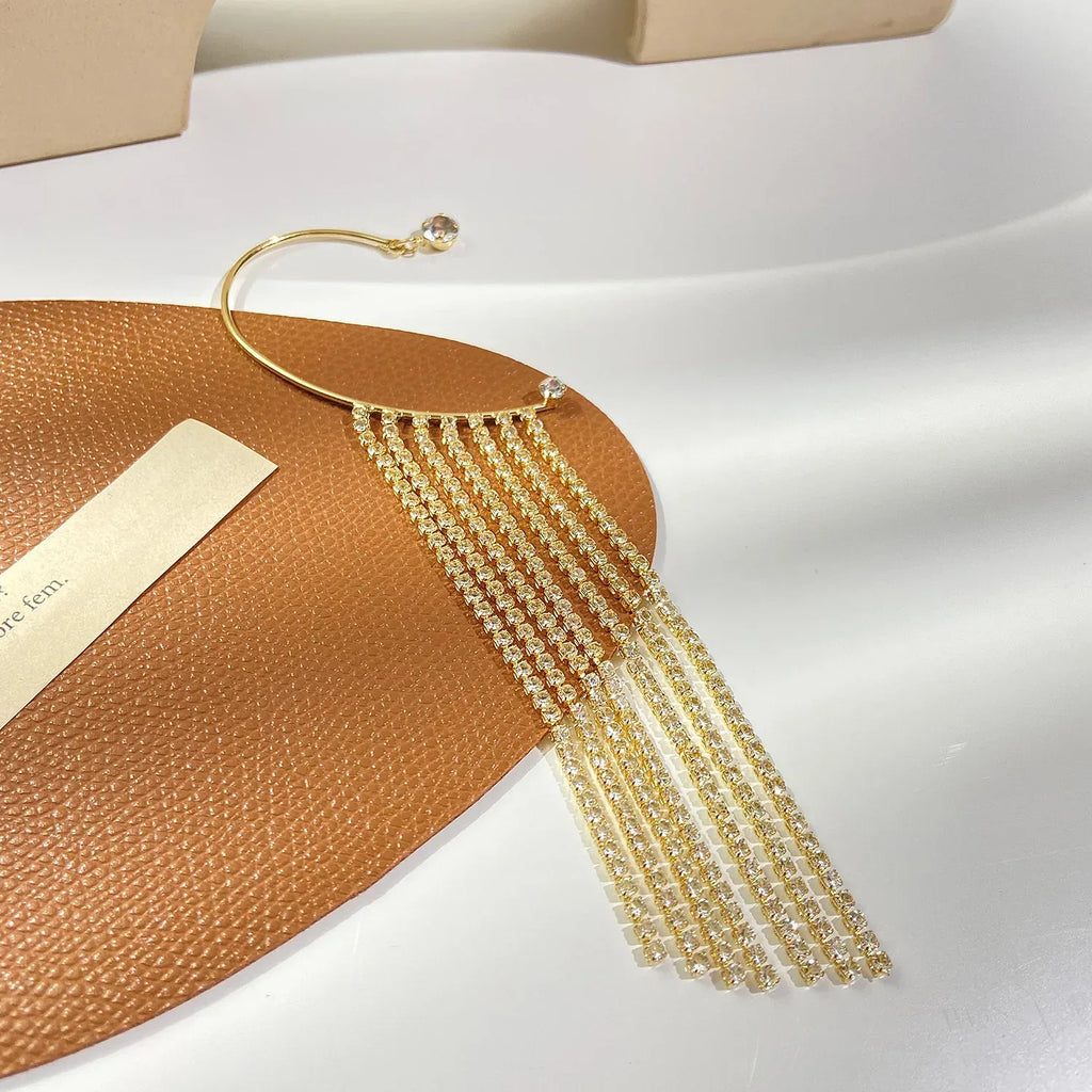 Rhinestone-encrusted Tassel One Earrring - Viexta