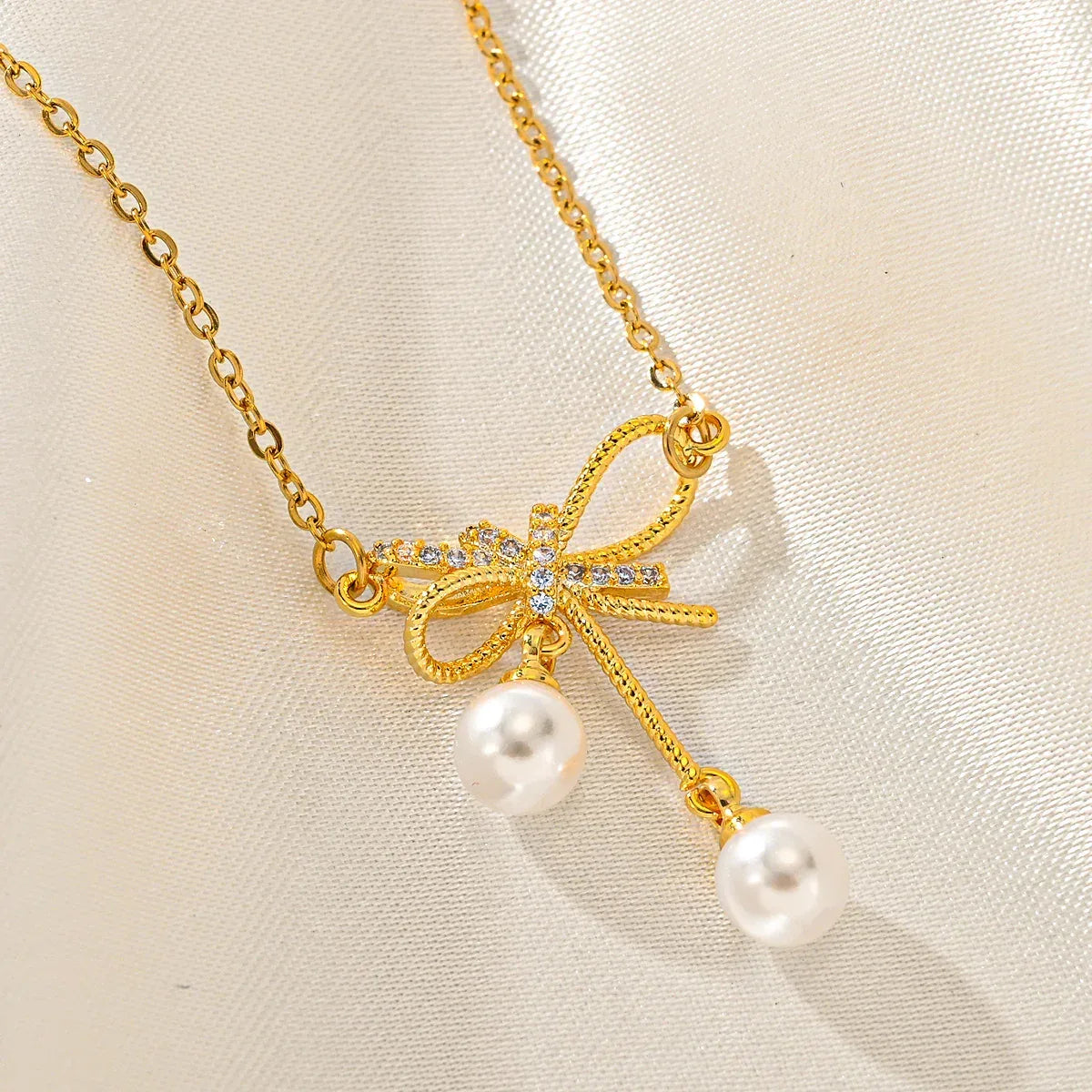 Bow Gang Drill Necklace - Viexta