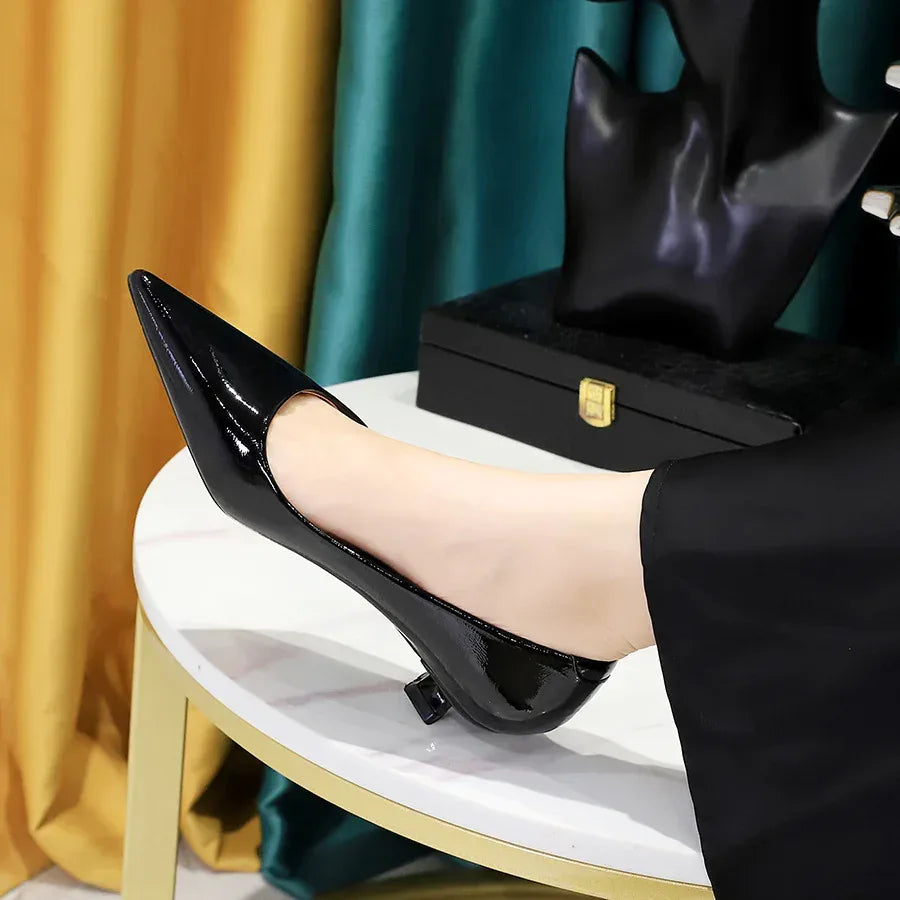 Retro Minimalism Low-cut Heels - Viexta