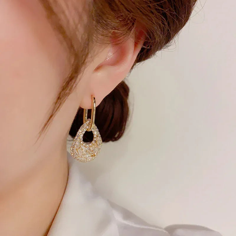 Zirconium Water Drops A Two-ear Buckle Stud - Viexta