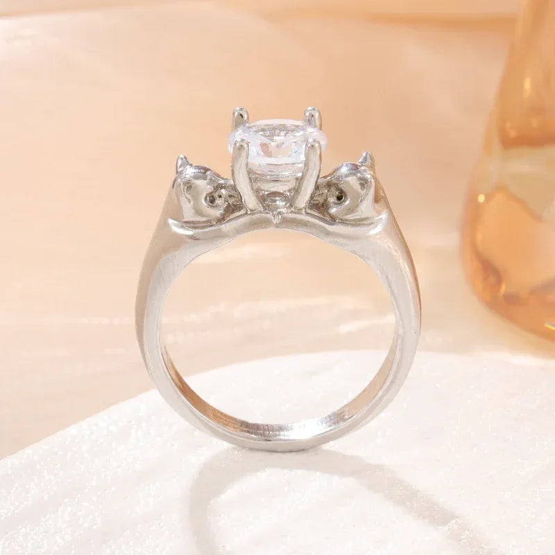 Kitten Ball Diamond-studded Ring - Viexta