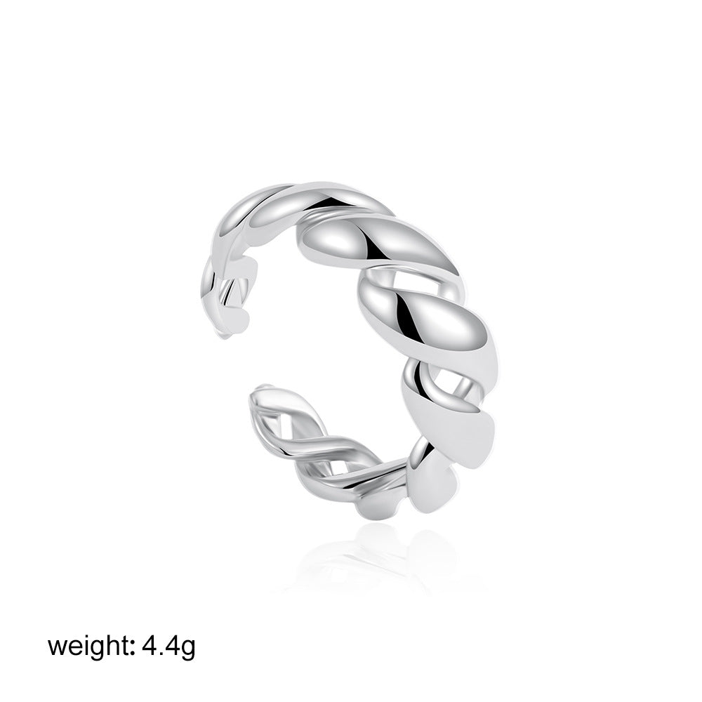 18K Gold Retro Croissant Ring