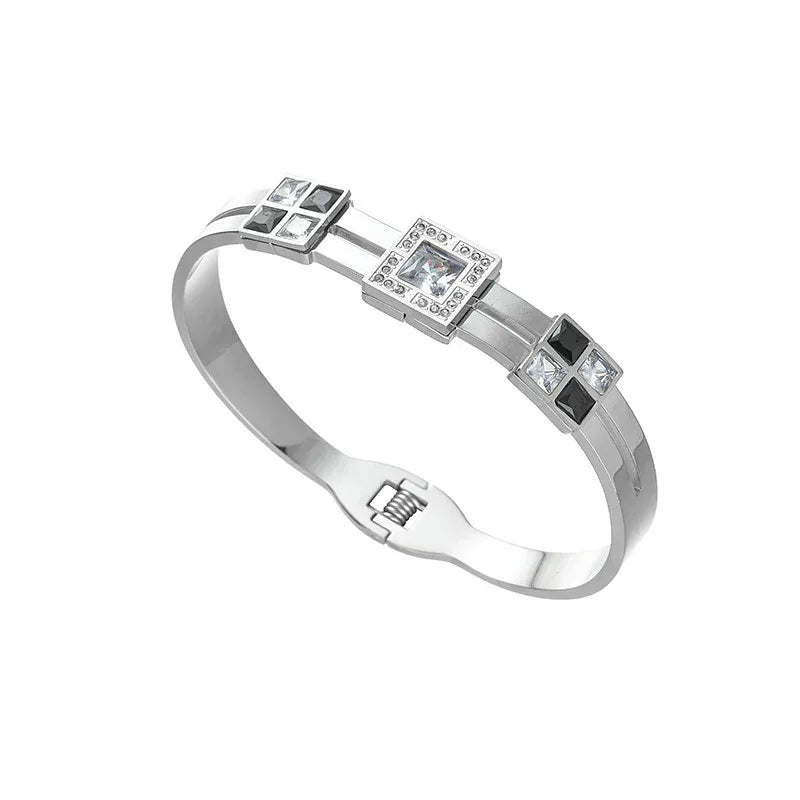 Titanium Steel Plated 18K Gold Light Luxury Bracelet - Viexta