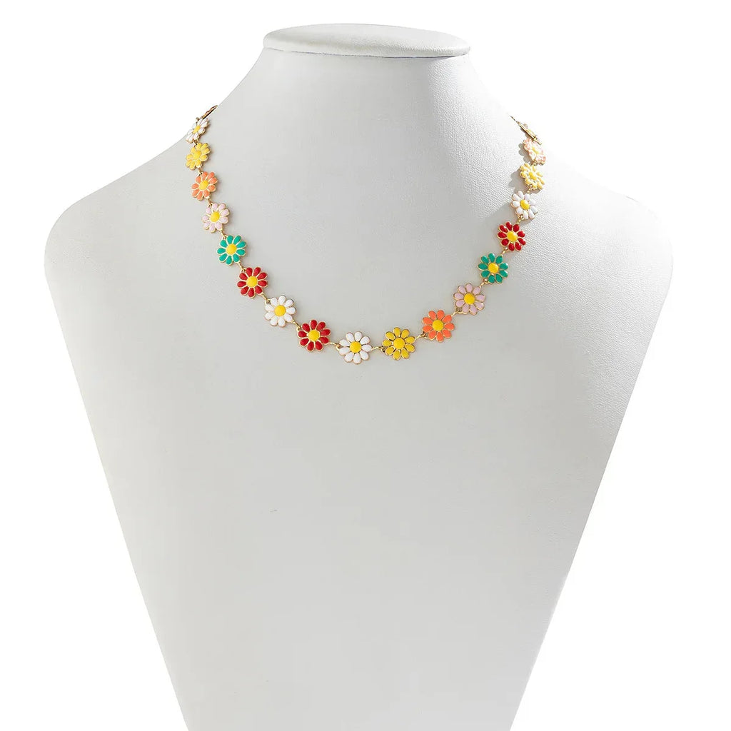 Drop Oil Daisy Clavicle Necklace - Viexta