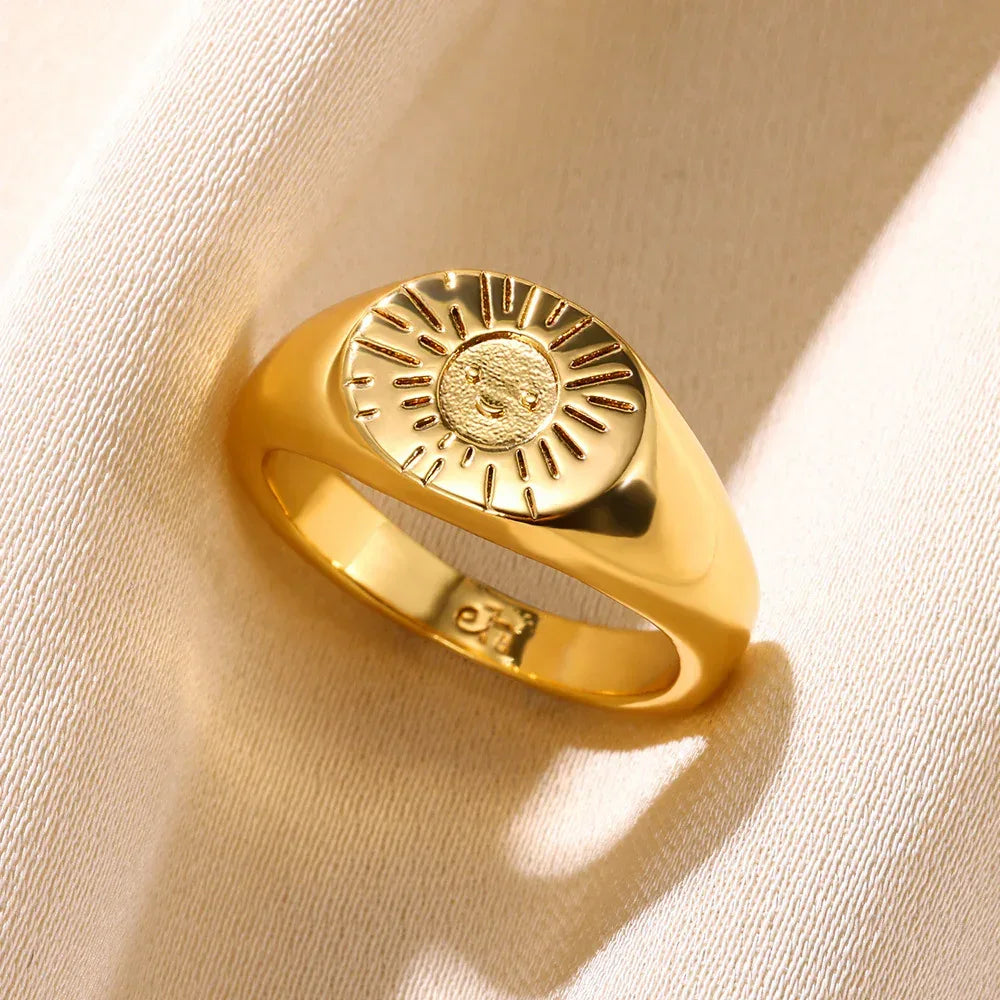 18K Smiling Face Sun Light Ring - Viexta