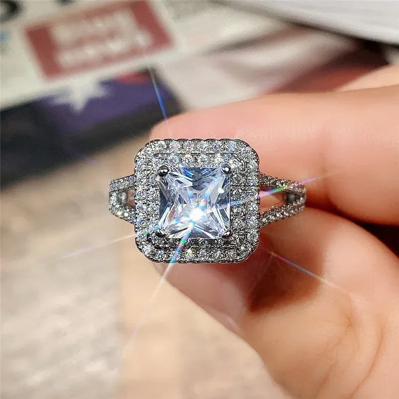 Women's Aesthetic Engagement Ring - Viexta